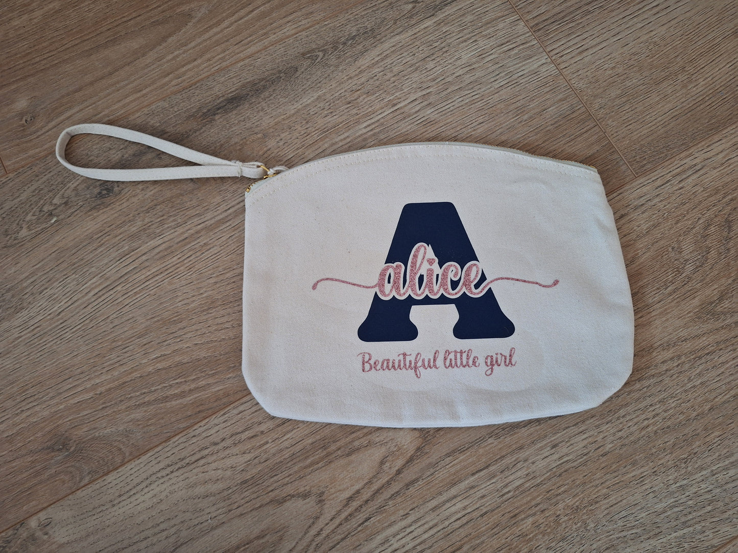 Wristlet met naam - L (28x22cm)